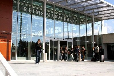 thumb-reims-management-school---un-pole-europeen-de-formation-au-management-2258.gif